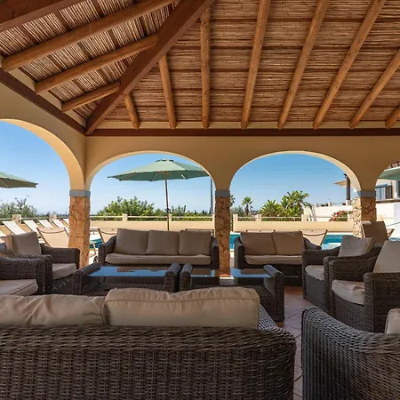 Willa Quinta Dos Loendros By Algarve Holidays *
