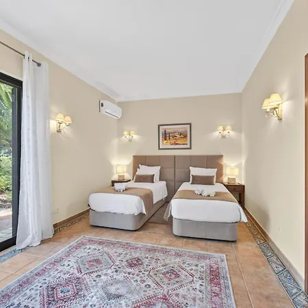 Willa Quinta Dos Loendros By Algarve Holidays *